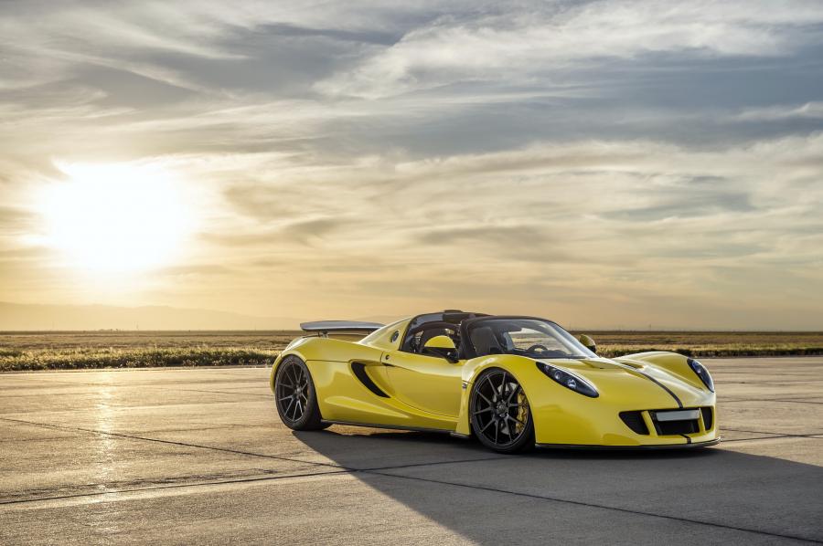  Hennessey Venom GT Spyder 2016 года  (фото 12 из 21)